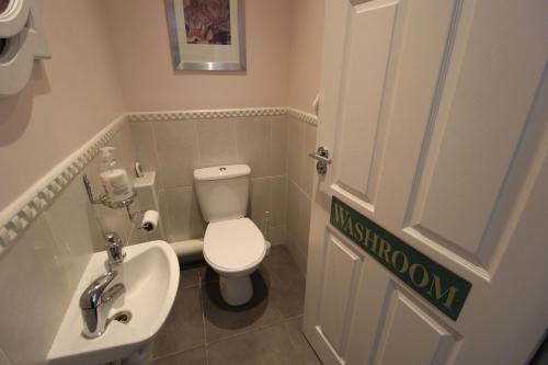Beautifully presented three bedroom house in Poole