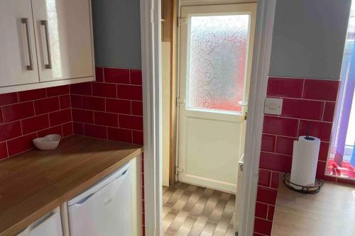 Meadow Hse in leafy lytham not Moss side