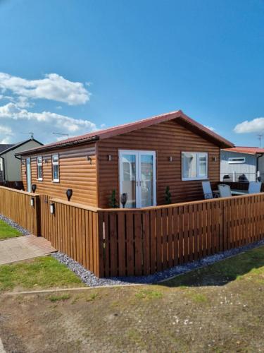 Captivatingly Stunning 2-Bed Chalet in Bridlington