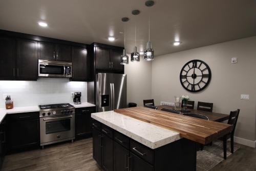 Robbers Hideout at Sage Creek with Heated Pool - image 11