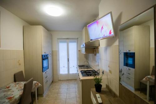 Apartment with Mountain View image 5
