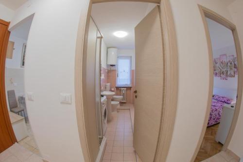 Apartment with Mountain View image 4
