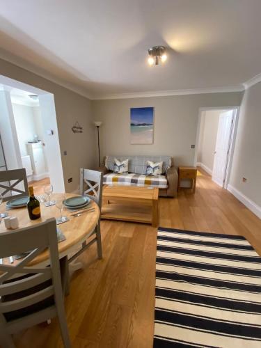 Sandown Seaside Apartment Ground Floor 4