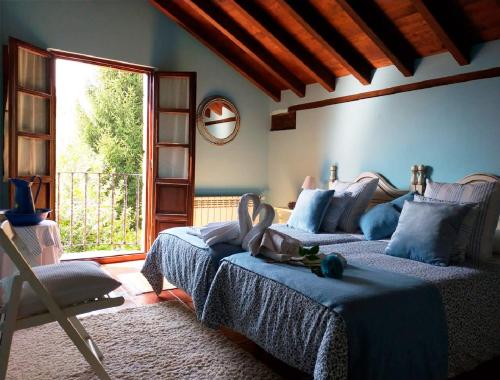 Family Room with Mountain View