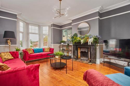 Boutique Large 7 Bedroom House - Pets - Hot-Tub - Parking! gîte à louer South Cheek