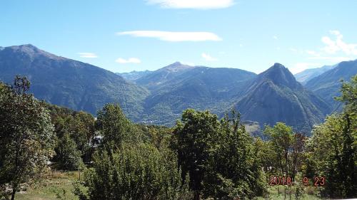 Gite du Chalet Barnabas Relais Motards in Corps