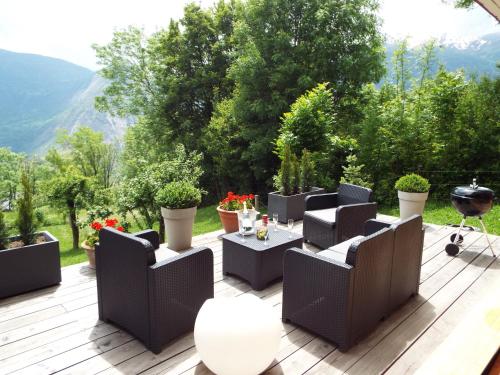 Gite du Chalet Barnabas Relais Motards in Corps
