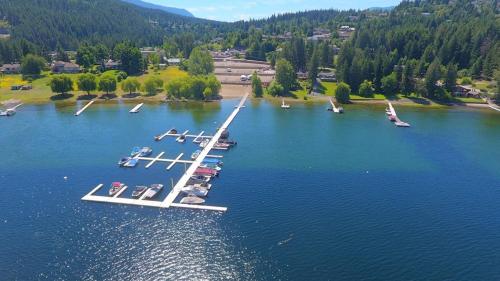 Blind Bay Resort in Blind Bay, Canada