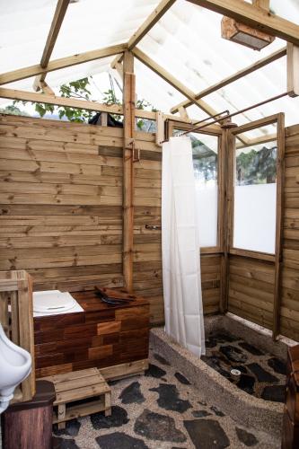 Baño, Yátaro Refugio Glamping (Yataro Refugio Glamping) in La Vega