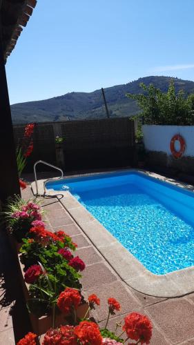 Casa Rural Leonor con piscina privada in Casar De Palomero