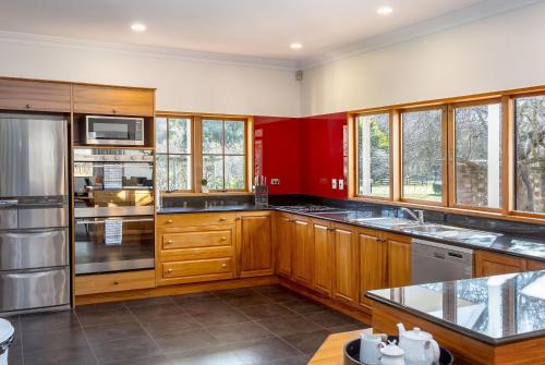 Longbush Estate in เฟียเธอร์สตัน