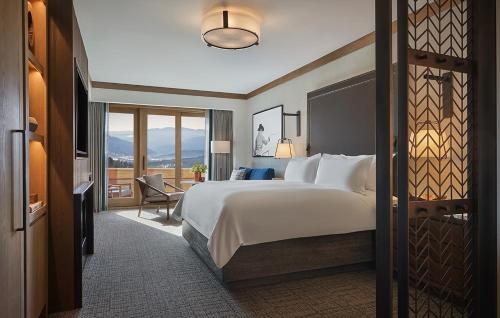 King Room with Mountain View