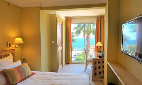 Classic Twin Room with Sea View