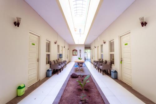 Facilities, Ardhya Guesthouse Syariah near Juanda International Airport
