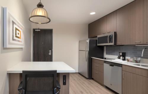 Hyatt House Portland/Beaverton - image 7