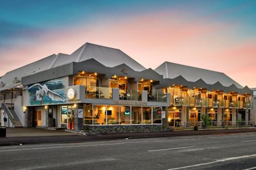 The White Morph Motels, Kaikoura