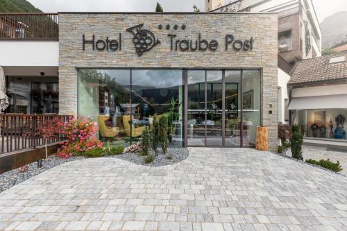 Exterior view, Aktiv- und Wellnesshotel Traube- Post in Curon Venosta