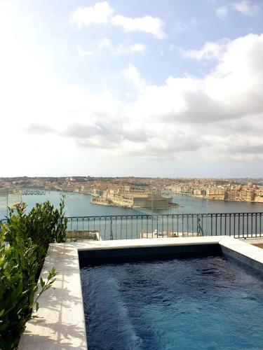 The Gomerino Hotel, Valletta (photo 6)