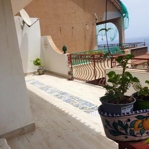 House with 2 bedrooms in Letojanni with wonderful sea view furnished terrace and WiFi 500 m from the beach - image 9