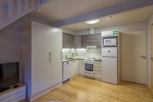 Kitchen, Holiday Home Yllastieva in Nilivaara