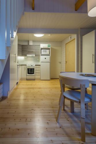 Kitchen, Holiday Home Yllastieva in Nilivaara