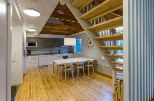 Kitchen, Holiday Home Yllastieva in Nilivaara