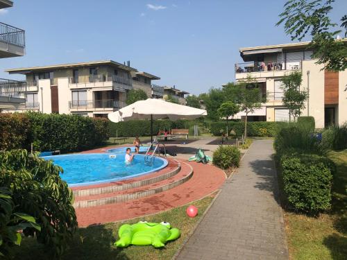  Balatoni Apartment, Ferienwohnung in Zamárdi