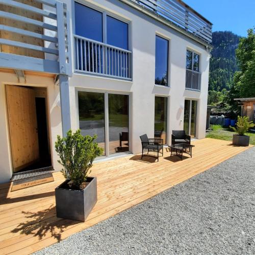 Aktien 11 / A=obere Wohnung / B=untere Wohnung in Sils im Domleschg, Schweiz