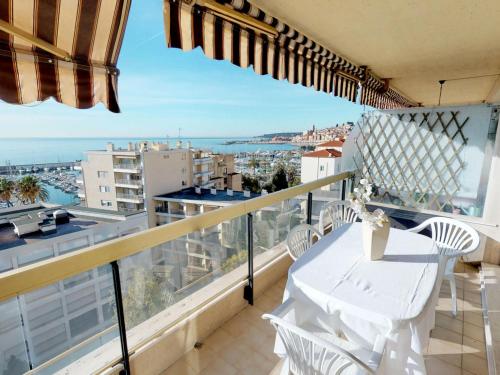 Appartement Menton, 2 pièces, 4 personnes - FR-1-196-196 - Location saisonnière - Menton