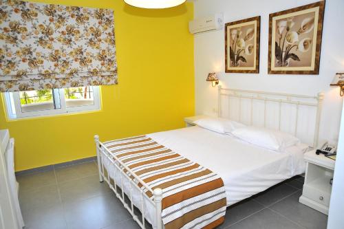 One - Bedroom Suite With Sea View ( 4 Adults)