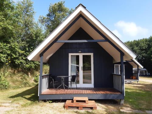 Cottage mit 2 Schlafzimmern, Loft und Gemeinschaftsbad (6 Erwachsene)