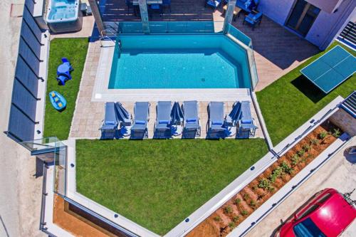 Villa Anthi, a modern villa with salted water pool,hot tub & BBQ!, Réthymno (fotografie 4)