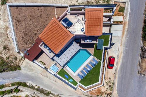 Villa Anthi, a modern villa with salted water pool,hot tub & BBQ!, Réthymno (fotografie 7)