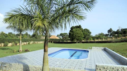 Kaz Breeze Gardens, Kampala