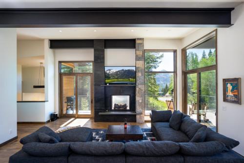 Olympic Valley - The Lodge at Sierra Crest - image 4