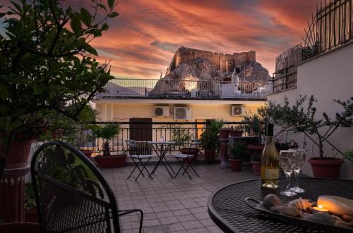 ViLLA127, Atene