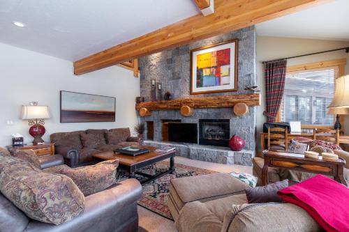 Glenfiddich #204: located minutes from the slopes - image 12