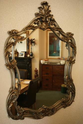 Elm Tree Lodge - image 6