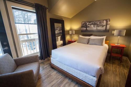 1 queen bed, 1 sofa bed