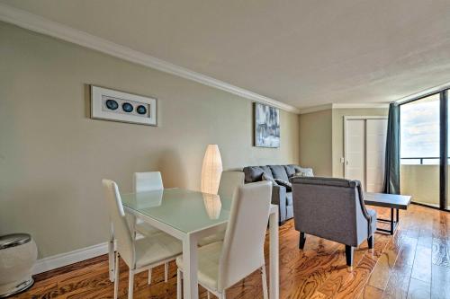 Modern Waterfront Hudson Condo with Resort Pool! in Hudson, USA
