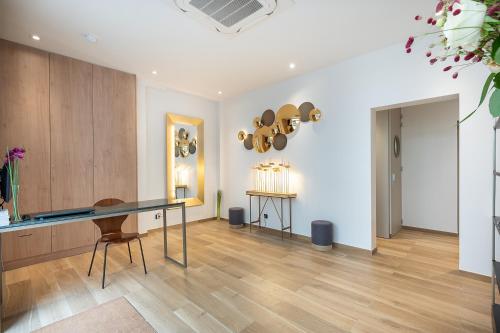 HOTEL AU COEUR DES ARTS ET METIERS in 3rd - Temple - Republique