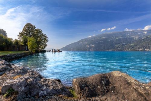 Strandhüsli directly on lake Thun