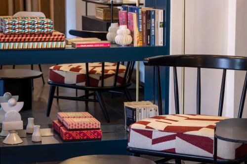 Grand Hotel Chicago - image 6