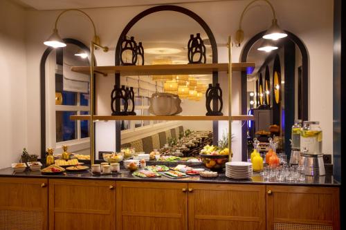 Grand Hotel Chicago - main image