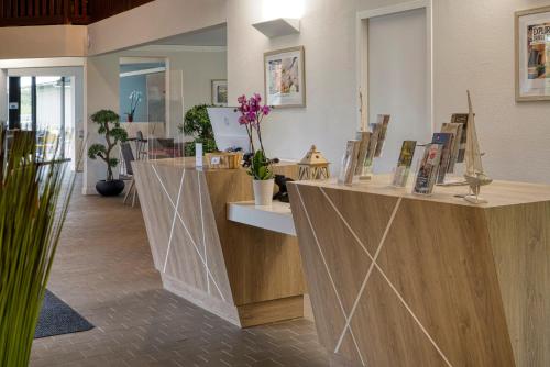 Előcsarnok, Hôtel Lac d'Orient (Hotel Lac d'Orient) in Mesnil Saint Pere