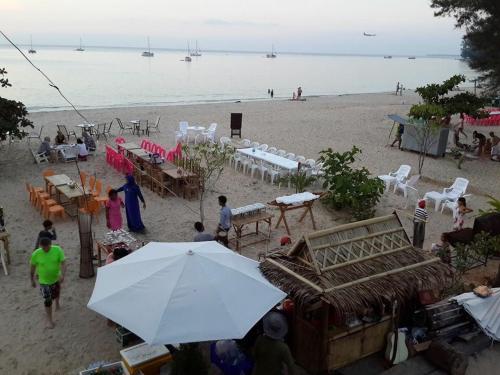 Rimlay Bungalow – Nai Yang Beach, WY