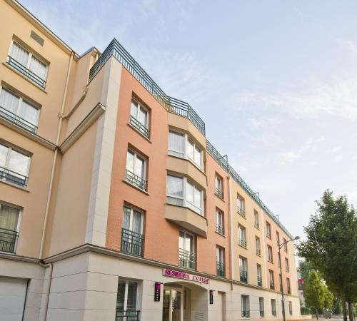 Вхід, Hotel Cerise Chatou in Шато