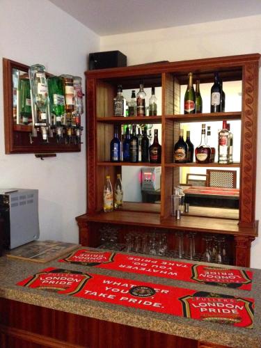 Wimblehurst Hotel - image 2