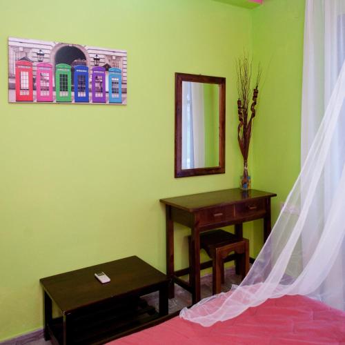 3 bedrooms, 5 beds