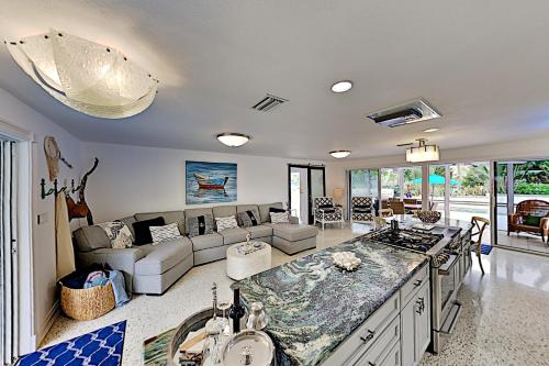 Sweet Retreat - image 2